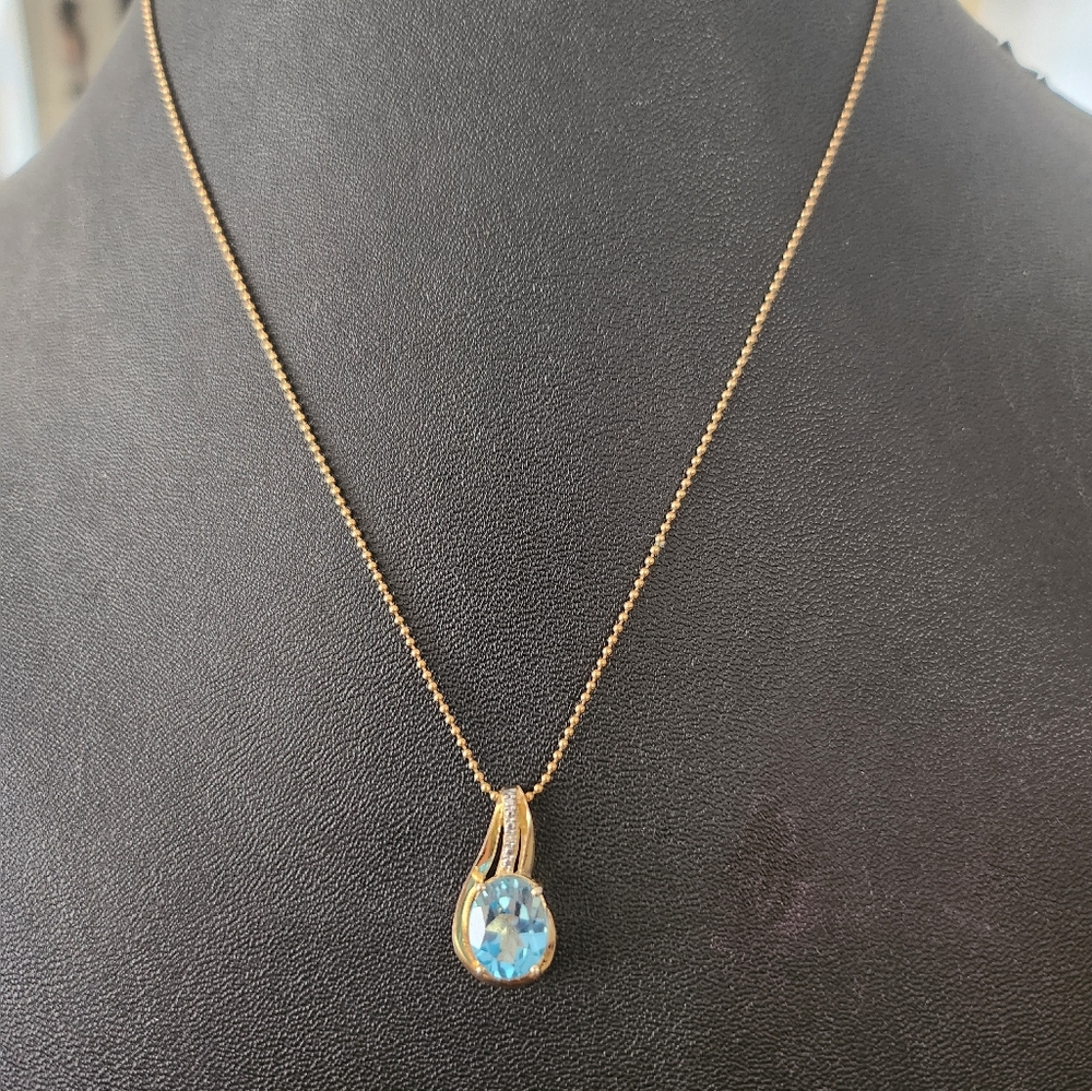 925 sterling silver pendant with gold plated necklace